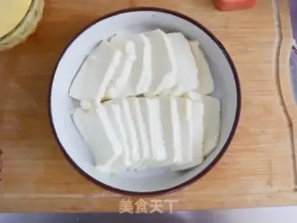 Make "Stealing tofu eggs" step 2