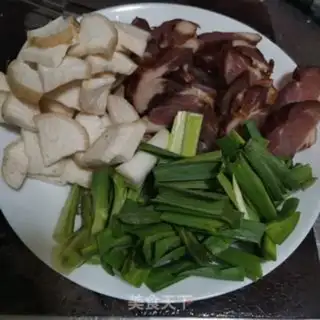 Make Rhodish and gravy step 0