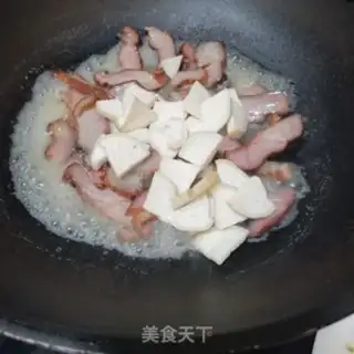 Make Rhodish and gravy step 2