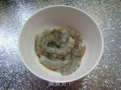 Make Shrimp fried eggs step 4
