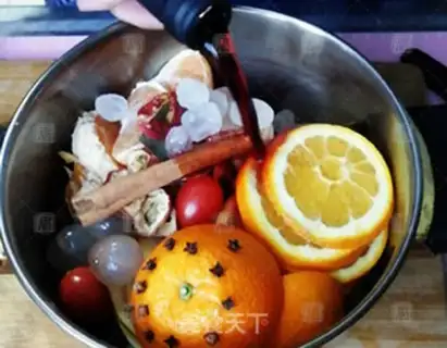 Make Christmas hot wine step 4