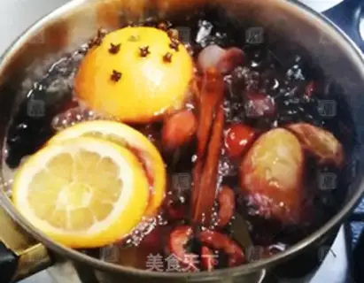 Make Christmas hot wine step 5