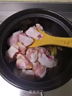 Make A chicken leg with a potato step 3