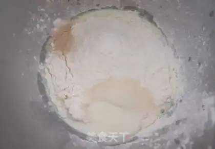 Make Spaghetti buns step 0