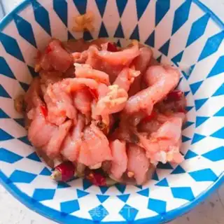 Make Roach stew step 1