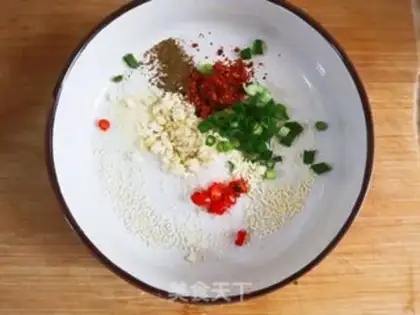 Make Sour spicy. Soup noodles step 0