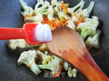 Make Worm mushrooms and broccoli step 5