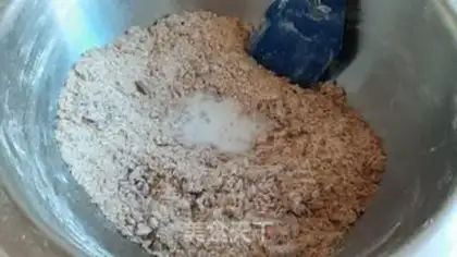 Make Christmas ginger cookies step 4