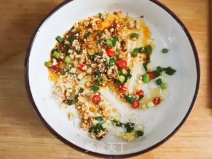 Make Sour spicy. Soup noodles step 2
