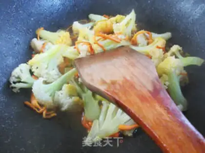 Make Worm mushrooms and broccoli step 7