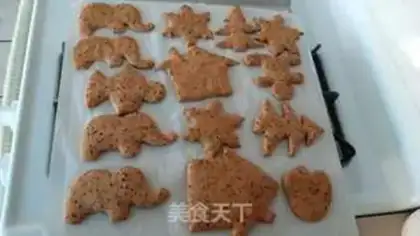 Make Christmas ginger cookies step 7