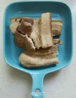 Make Garlic sprouts step 0