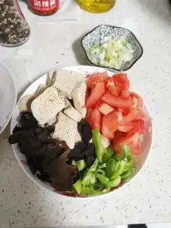 Make Frozen tofu with pepper and cheese step 1