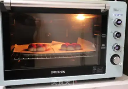 Make Spaghetti buns step 12