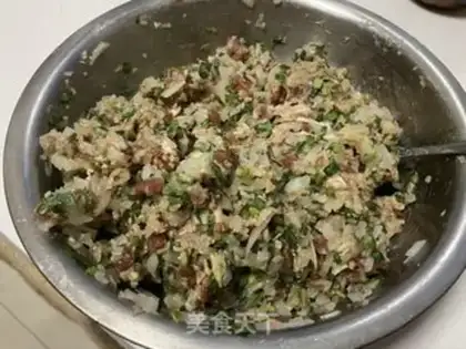 Make The radish greasy pork dumpling step 15