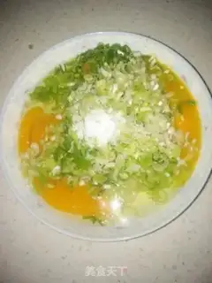 Make Garlic fried eggs step 2