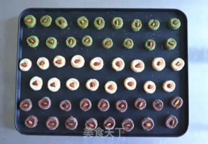 Make Red three-coloured salad step 16