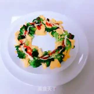 Make Christmas Ring step 8