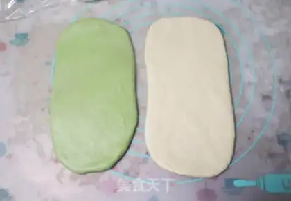 Make Smash the tea and cream with two-coloured toast step 6