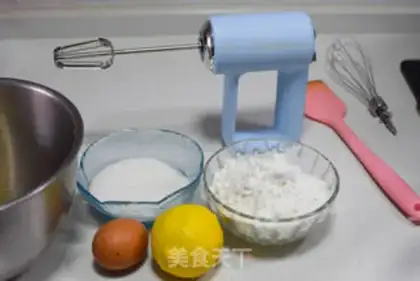 Make Christmas snowflake crack cookies step 0