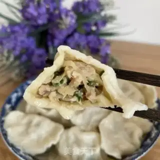 Make The radish greasy pork dumpling step 27
