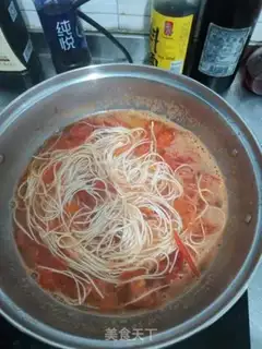Make Tomato noodles step 2