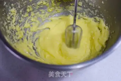 Make Christmas snowflake crack cookies step 9