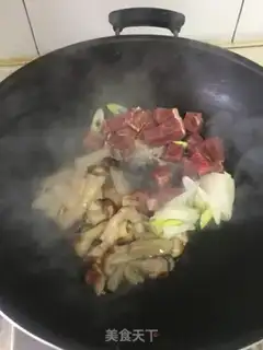 Make Puffy mushroom beef step 3