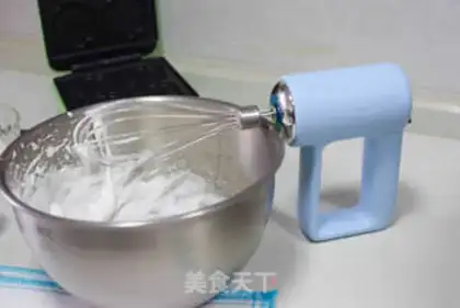 Make The salty yolk pine cake step 5