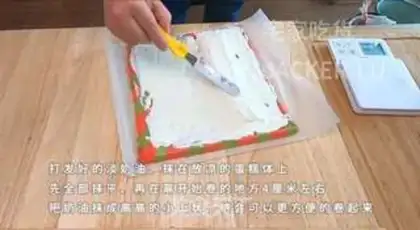 Make Christmas double Swiss roll cake step 23