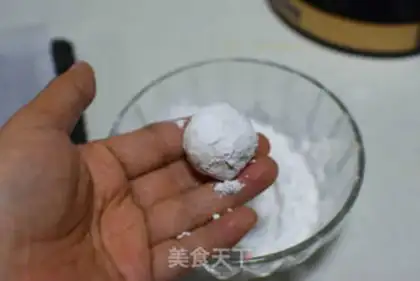 Make Christmas snowflake crack cookies step 14
