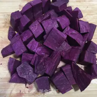 Make Silver-eared potatoes step 2