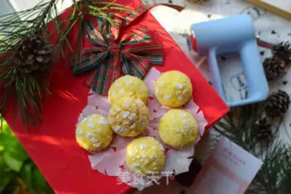 Make Christmas snowflake crack cookies step 18