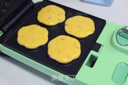 Make The salty yolk pine cake step 14