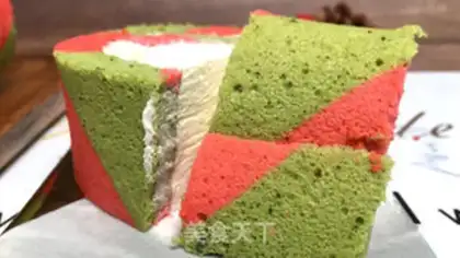 Make Christmas double Swiss roll cake step 31