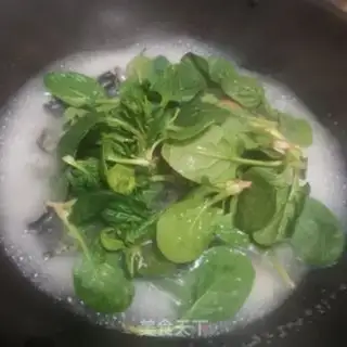 Make Wood spinach meatball soup step 4