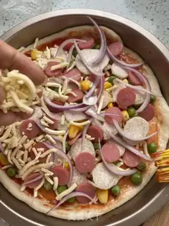 Make Eight inches of pizza step 9