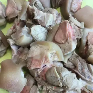 Make Pork feet, sweet curd eggs step 0