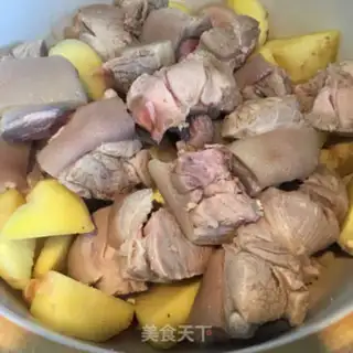 Make Pork feet, sweet curd eggs step 4