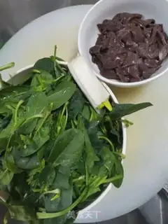 Make Spinach liver soup step 0