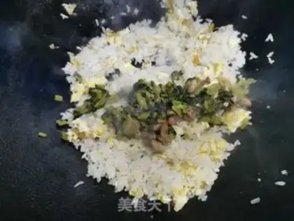 Make Snowball egg rice step 4