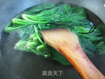 Make Little pecan spinach step 1
