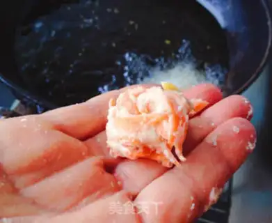 Make Blow up carrot balls step 5