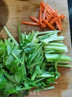 Make Shrimp fried celery step 4