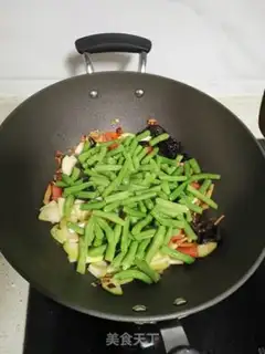 Make Eggs, tomatoes, beans step 9
