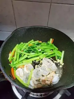 Make Shrimp fried celery step 9