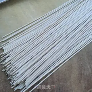 Make Garlic egg noodle step 0