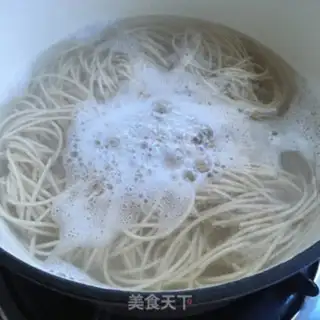 Make Garlic egg noodle step 4