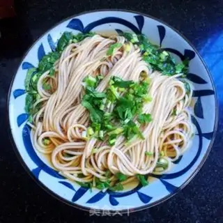 Make Garlic egg noodle step 6