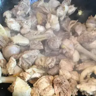 Make Tea mushroom chicken stew step 4
